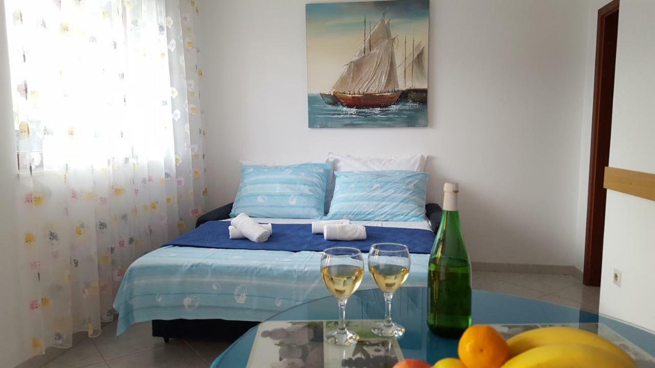 Apartmani I & J Seric セゲット・ヴラニツァ エクステリア 写真